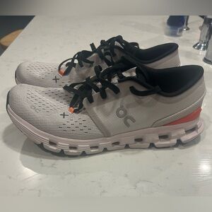 On Women’s Cloud X 4